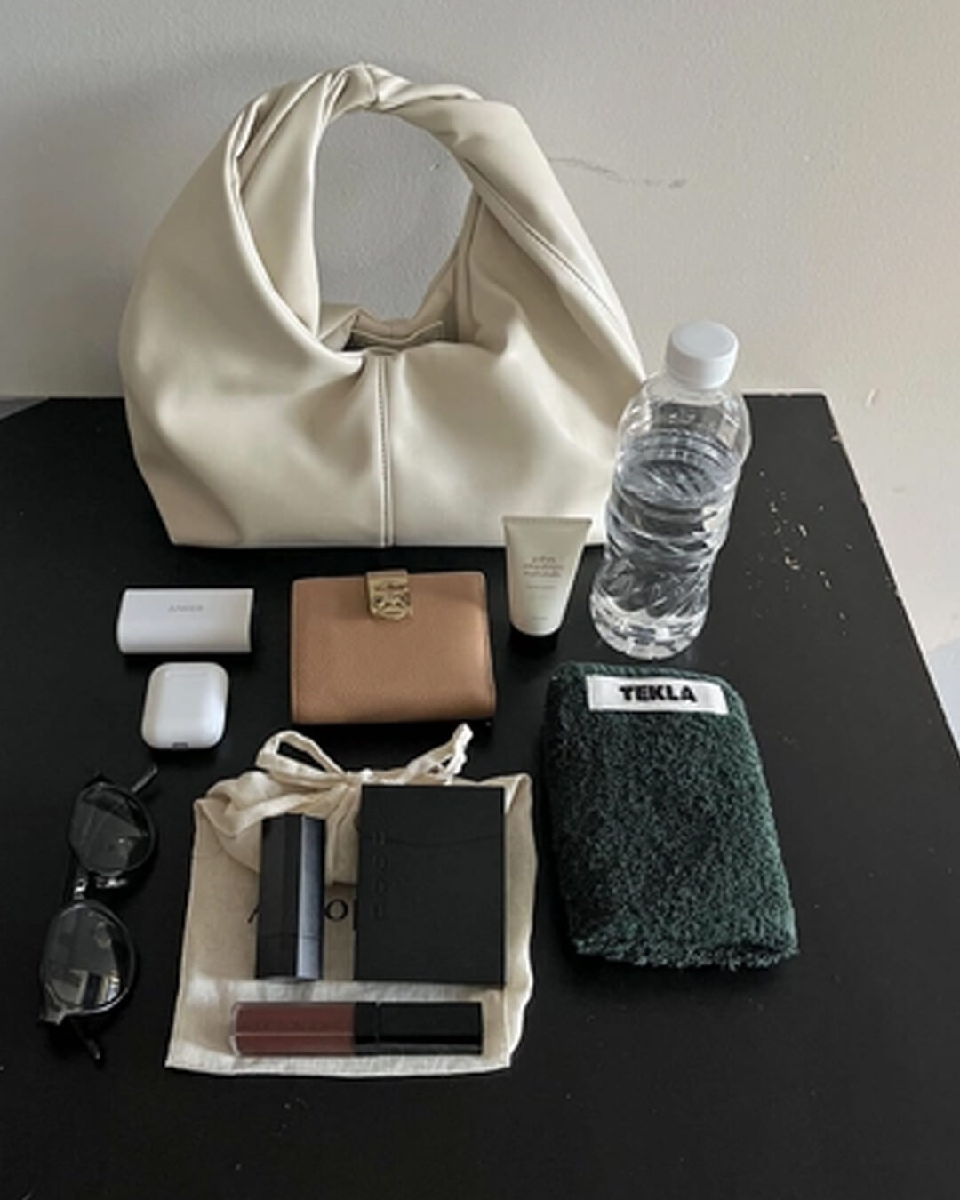 Gelyn Clutch Leather Bag